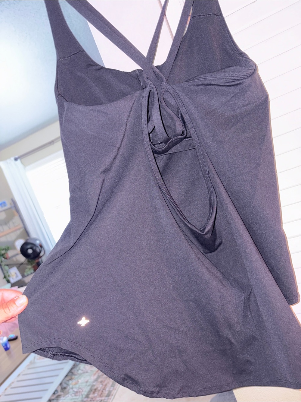 Halara top with built in bra - Picture 5 of 11